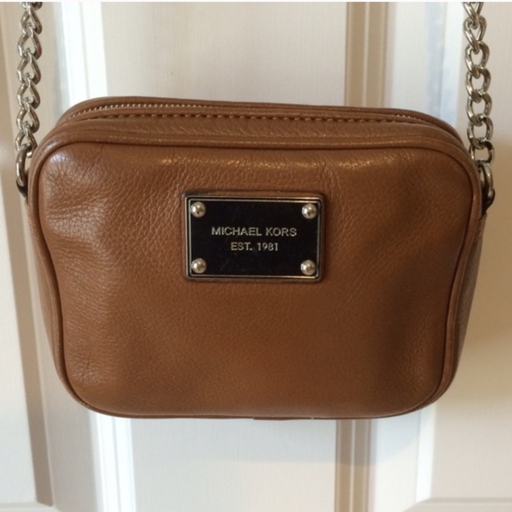 MICHAEL KORS mini jet set cross body!